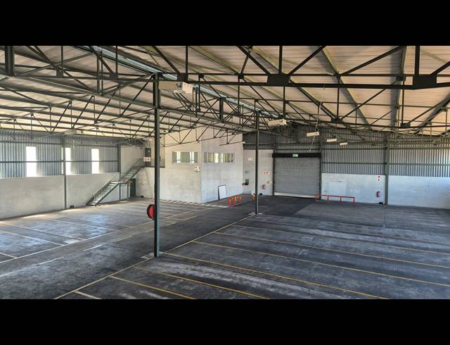 3,660M² WAREHOUSE TO LET IN WHITE RIVER INDUSTRIAL